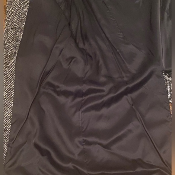 TAGLIATORE 02-05 unisex 
Coat 100% Italian Coat 
8 (US) - Black (44) - Picture 12 of 16